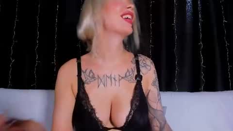 Snapshot of eva_re chatting on July 11, 1:58 pm Eva online show from July 11, 1:58 pm