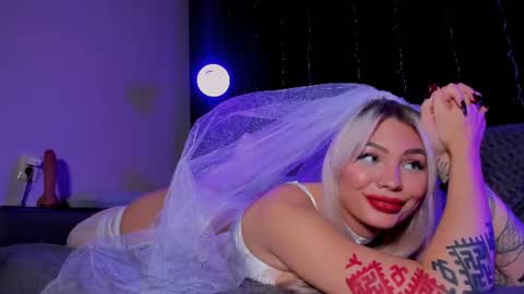 Snapshot of eva_re chatting on July 28, 5:01 pm Eva online show from July 28, 5:01 pm