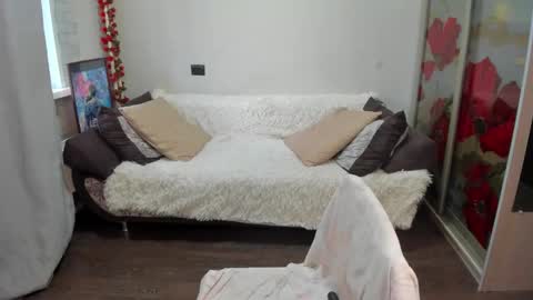 Snapshot of eva_redford chatting on October 25, 1:35 am Eva online show from October 25, 1:35 am