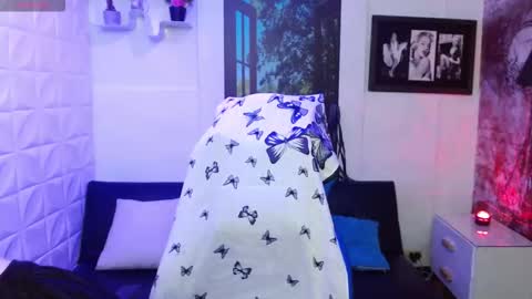 Eva online show from October 31, 2:29 pm