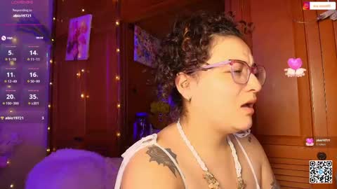 Eva  online show from May 1, 11:04 am