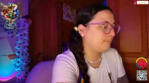 Snapshot of eva_rosse69 chatting on June 27, 12:10 pm Eva online show from June 27, 12:10 pm