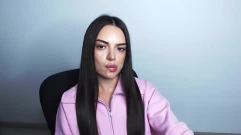 Eva online show from November 20, 3:01 pm