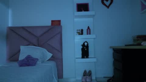 Eva Sin online show from April 29, 11:11 pm