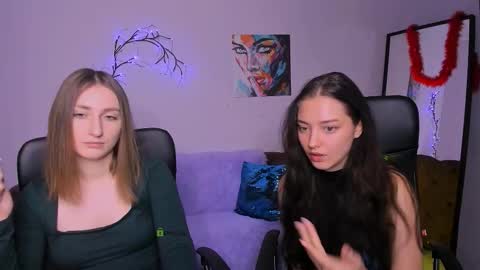 Snapshot of eva_smiith_ chatting on November 18, 7:24 am Eva online show from November 18, 7:24 am