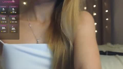 Hello Im Eva online show from December 14, 2:42 pm