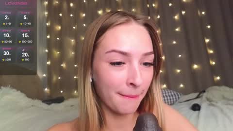 Hello Im Eva online show from December 29, 4:51 pm