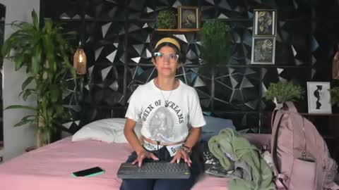 Eva online show from June 28, 12:22 pm