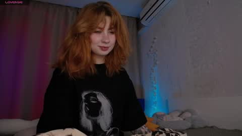 Snapshot of evaa_moonn_ chatting on May 8, 11:54 pm Eva online show from May 8, 11:54 pm