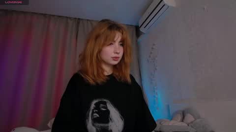 Snapshot of evaa_moonn_ chatting on May 16, 1:32 pm Eva online show from May 16, 1:32 pm