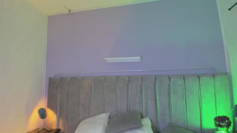 julieth online show from December 4, 8:17 pm