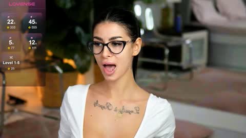 Eva  online show from November 8, 7:30 am