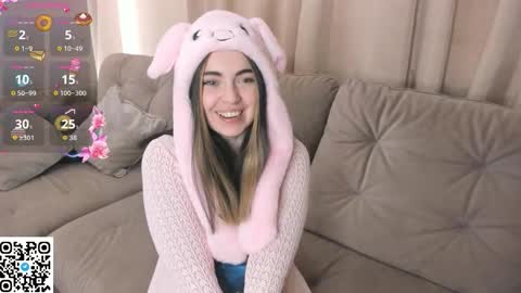 Snapshot of evablimey chatting on November 13, 6:34 am Eva online show from November 13, 6:34 am