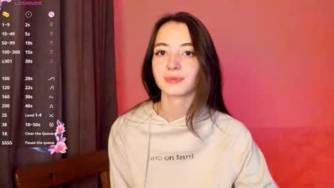 evabradly online show from October 12, 6:18 pm