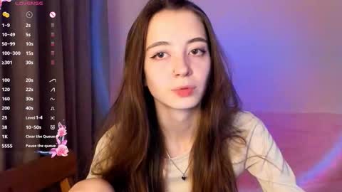 evabradly online show from October 18, 6:41 pm