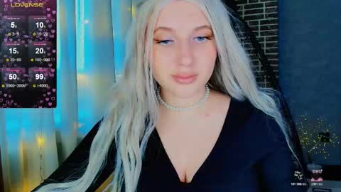 Eva  online show from November 12, 5:19 am