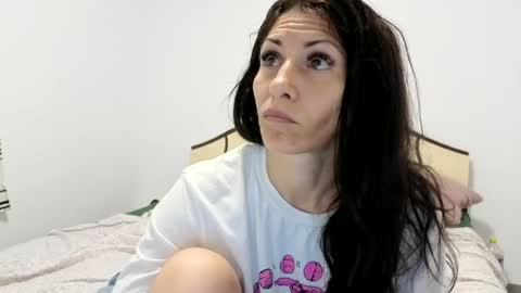 hornycrissyyourlove online show from July 17, 3:13 am