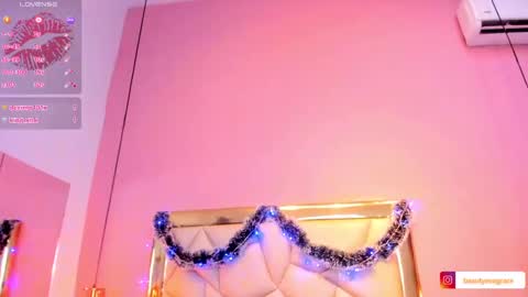 Snapshot of evagrace1 chatting on December 17, 2:01 am Eva Grace online show from December 17, 2:01 am