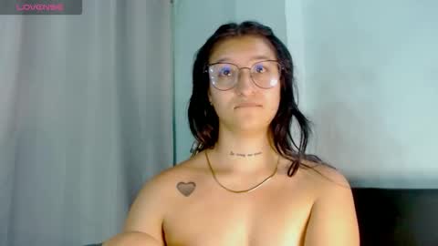 Evah Lee online show from March 2, 7:15 am