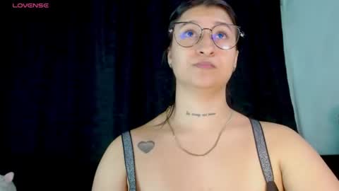 Evah Lee online show from July 14, 3:33 am