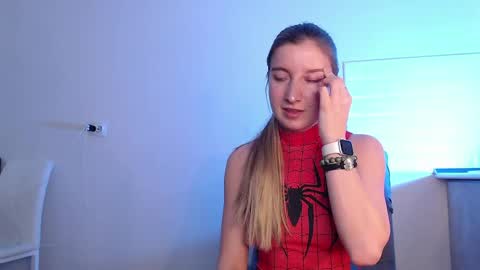 Snapshot of evahailey_ chatting on May 16, 4:42 am Eva online show from May 16, 4:42 am