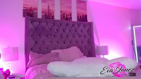 Eva online show from September 10, 7:52 am