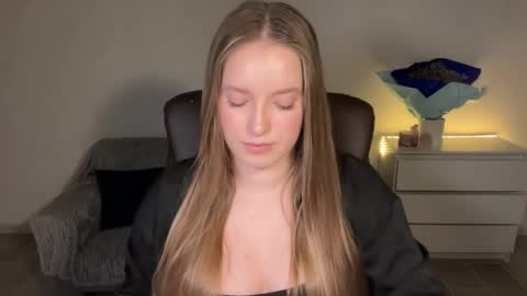 Eva online show from April 27, 7:56 pm