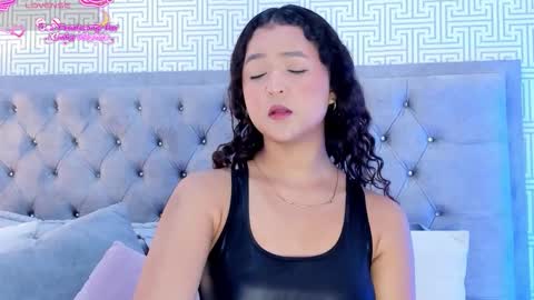 Snapshot of evalunna__ chatting on November 29, 7:06 pm Eva Luna online show from November 29, 7:06 pm