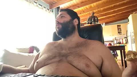 evaluz93 online show from April 14, 6:14 pm