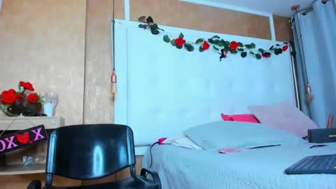 evamilf24 online show from April 24, 12:51 pm