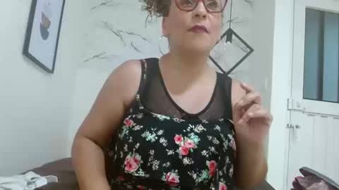 Snapshot of evamills1 chatting on September 29, 9:08 pm Eva Mills online show from September 29, 9:08 pm
