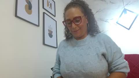 Snapshot of evamills1 chatting on October 6, 9:23 pm Eva Mills online show from October 6, 9:23 pm