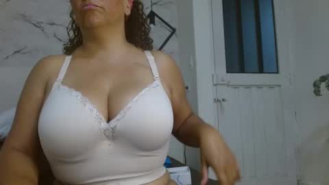 Snapshot of evamills1 chatting on October 11, 8:40 pm Eva Mills online show from October 11, 8:40 pm