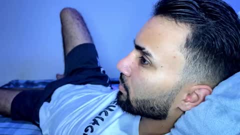 Snapshot of evan57036 chatting on February 18, 5:20 am evan57036 online show from February 18, 5:20 am