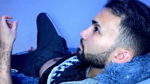 Snapshot of evan57036 chatting on February 25, 4:57 am evan57036 online show from February 25, 4:57 am