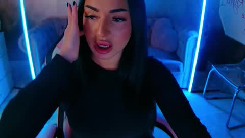 Eva online show from October 18, 5:14 pm