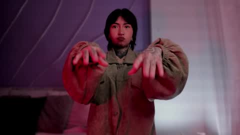 Snapshot of evangeline_bell chatting on January 17, 2:50 pm Eva online show from January 17, 2:50 pm