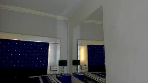 evanllelyne online show from October 22, 1:00 pm