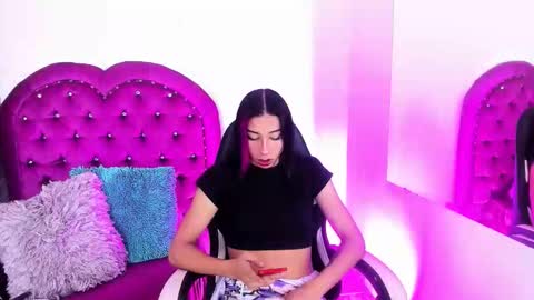 evanllelyne online show from March 12, 12:22 pm