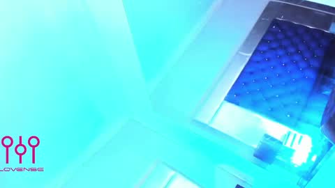 evanllelyne online show from April 25, 1:41 pm