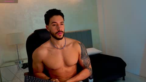 E V A N S online show from February 28, 11:50 pm