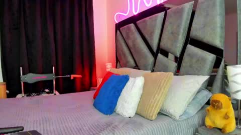 Evan and Susan online show from May 27, 11:24 pm