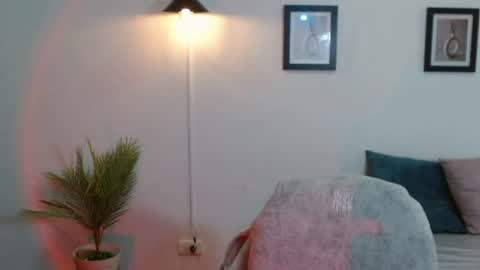 Snapshot of evanss_lx chatting on June 22, 7:44 pm Evanssa lx online show from June 22, 7:44 pm