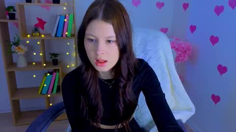 EvaOnyx online show from March 5, 11:06 am