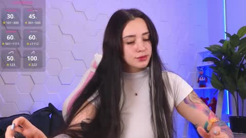 Snapshot of evarabbit chatting on December 2, 11:23 am Eva online show from December 2, 11:23 am