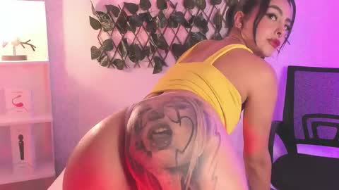 Snapshot of evaritz__ chatting on December 3, 11:58 pm EVARITZ online show from December 3, 11:58 pm