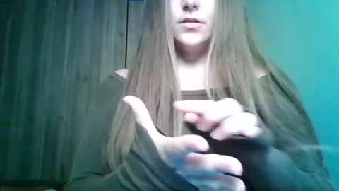 Snapshot of evasapples2026 chatting on June 12, 1:54 pm evasapples2026 online show from June 12, 1:54 pm
