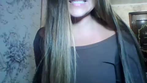 Snapshot of evasapples2026 chatting on July 7, 8:57 pm evasapples2026 online show from July 7, 8:57 pm