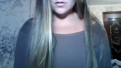 Snapshot of evasapples2026 chatting on July 8, 8:46 pm evasapples2026 online show from July 8, 8:46 pm