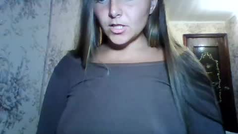 Snapshot of evasapples2026 chatting on July 22, 6:54 pm evasapples2026 online show from July 22, 6:54 pm